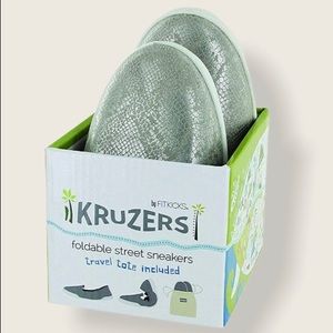 slip on sneaker size L 8.5-9.5